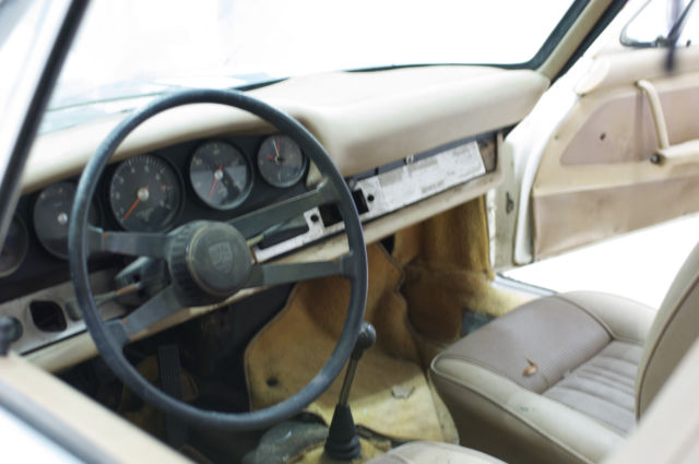 1968 Porsche 911 Karmann Coupe. Irish green - photo 9