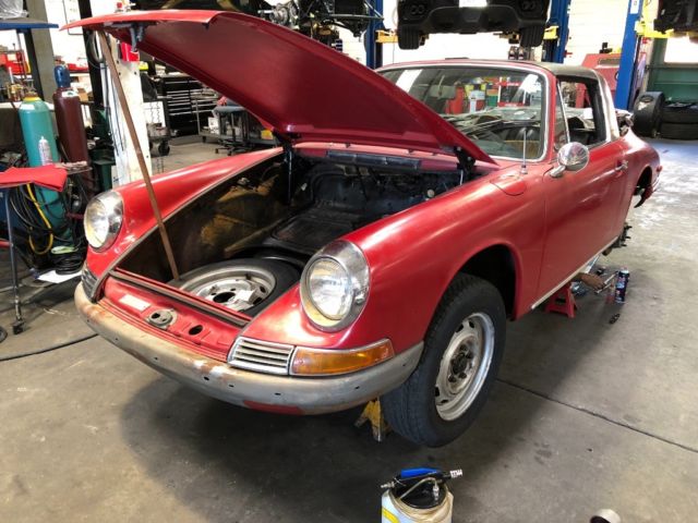 1968 PORSCHE 912 SOFT WINDOW TARGA---NEVER ANY RUST !!!--STORED MANY YEARS 1968 Porsche 912 1968 PORSCHE 912 TARGA