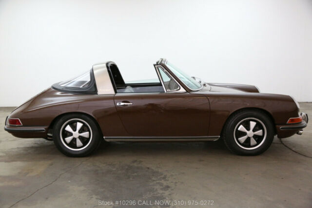 1968 Porsche 911 Soft Window Targa - photo 3