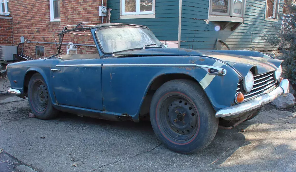 1968 Triumph TR250 All Original For Restoration. Clear / Clean Title !! 1968 Triumph TR250