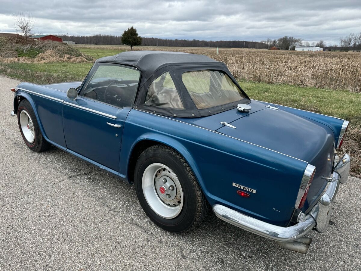 1968 Triumph TR250 - photo 8