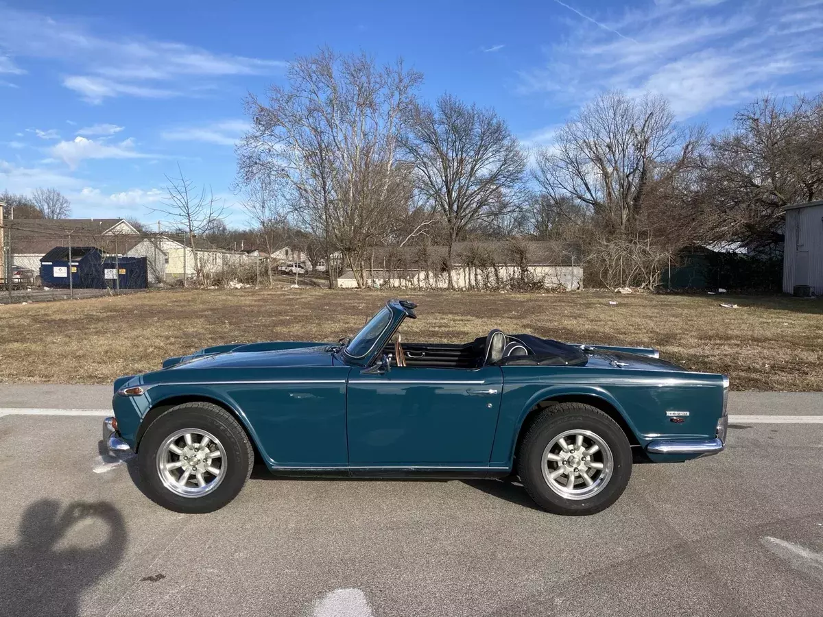 1968 Triumph TR250 Convertible Blue Valencia 1968 Triumph TR250 Valencia