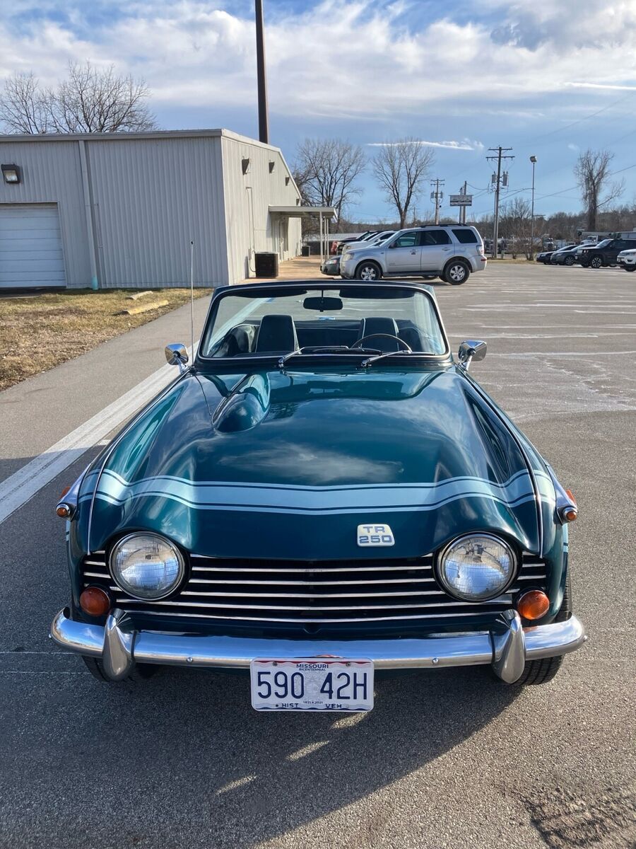 1968 Triumph TR250 Valencia - photo 3