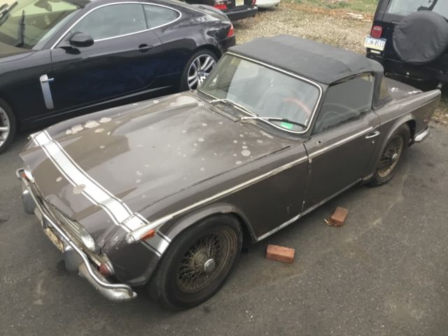 1968 Triumph TR250 *** ONE OWNER *** Rare Project car Barn Find 1968 Triumph TR250