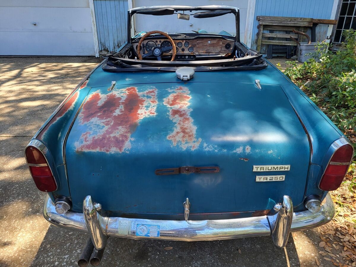 1968 Triumph TR250 - photo 3