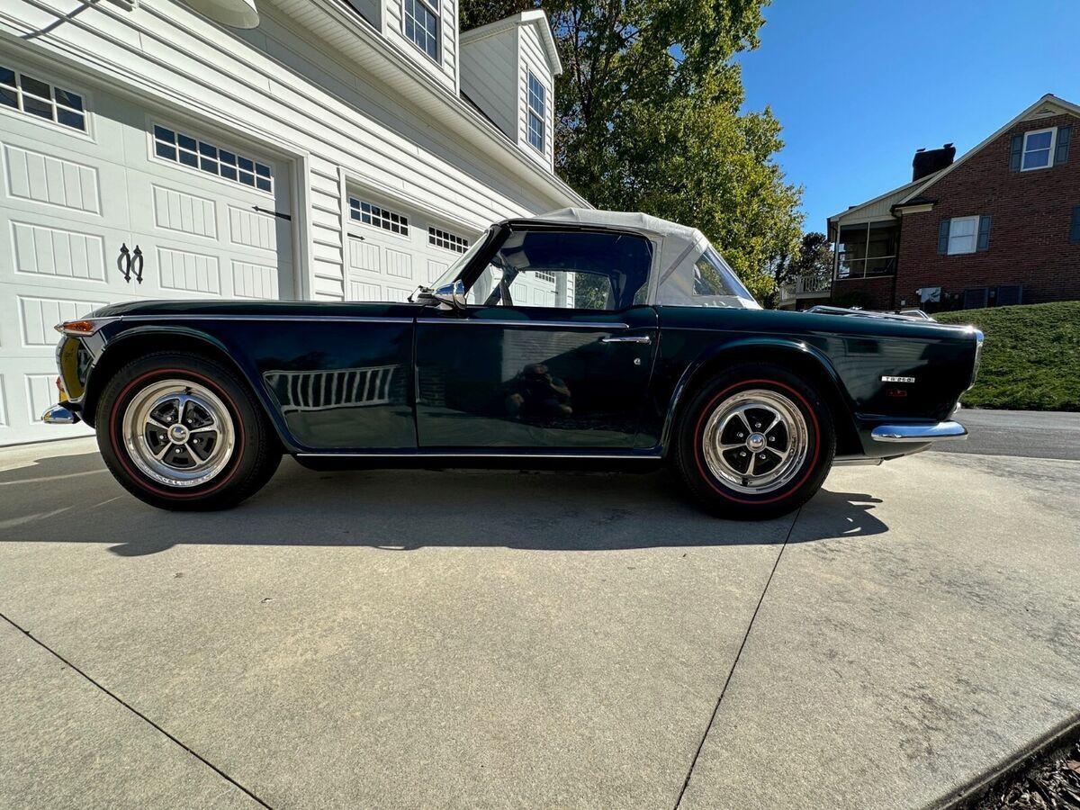 1968 Triumph TR250 Roadster - photo 2