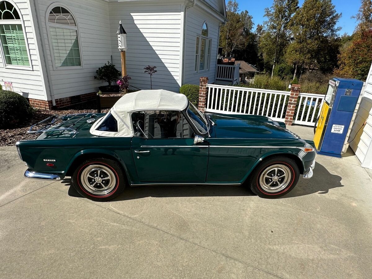 1968 Triumph TR250 Roadster - photo 3