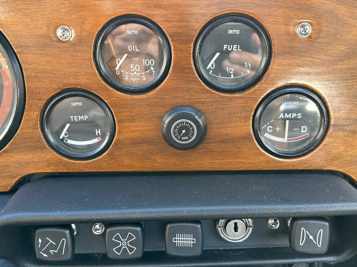 1968 Triumph TR250 Roadster - photo 6