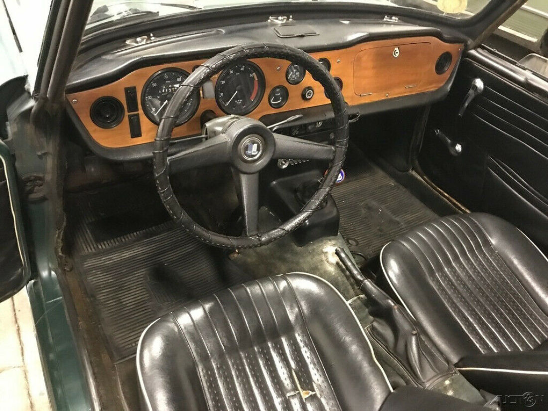 1968 Triumph TR250 Convertible - photo 13