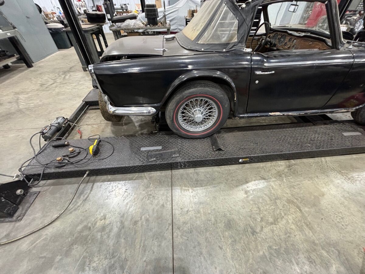 1968 Triumph TR-6 - photo 11