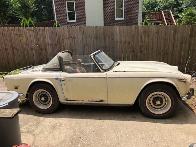 1968 Triumph TR250 w Surrey Top Project Car 1968 Triumph TR250 11