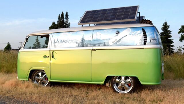 1968 Volkswagen bus double door panel super custom electric 1968 Volkswagen Bus/Vanagon