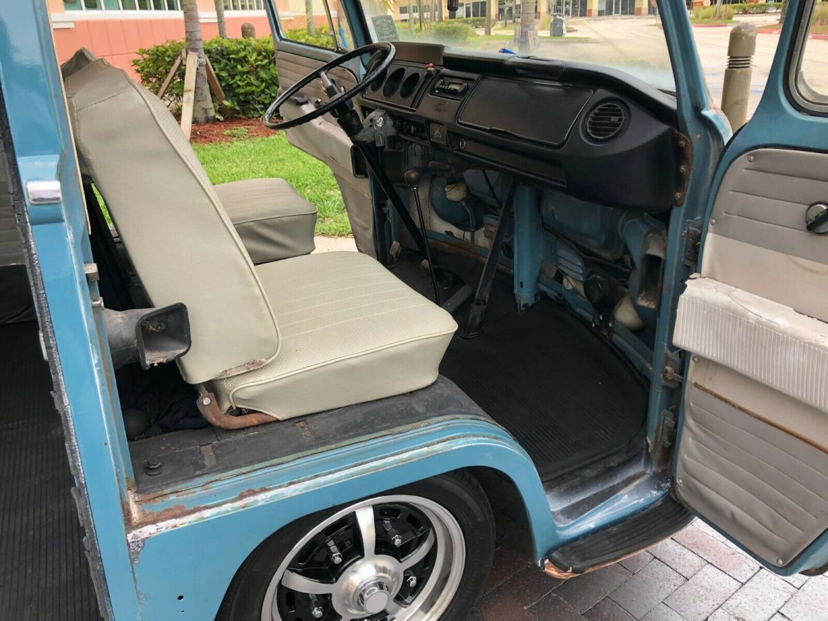 1968 Volkswagen Bus/Vanagon Deluxe - photo 9