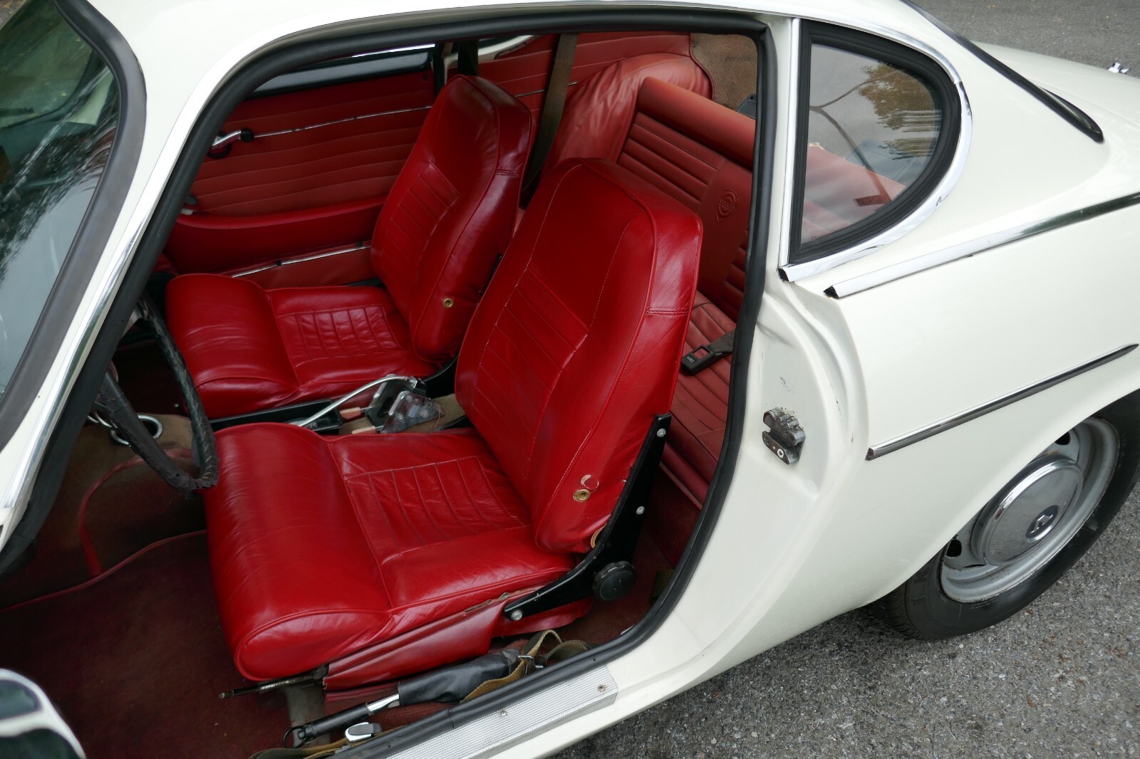 1968 Volvo P1800 Runs and Drives - photo 7