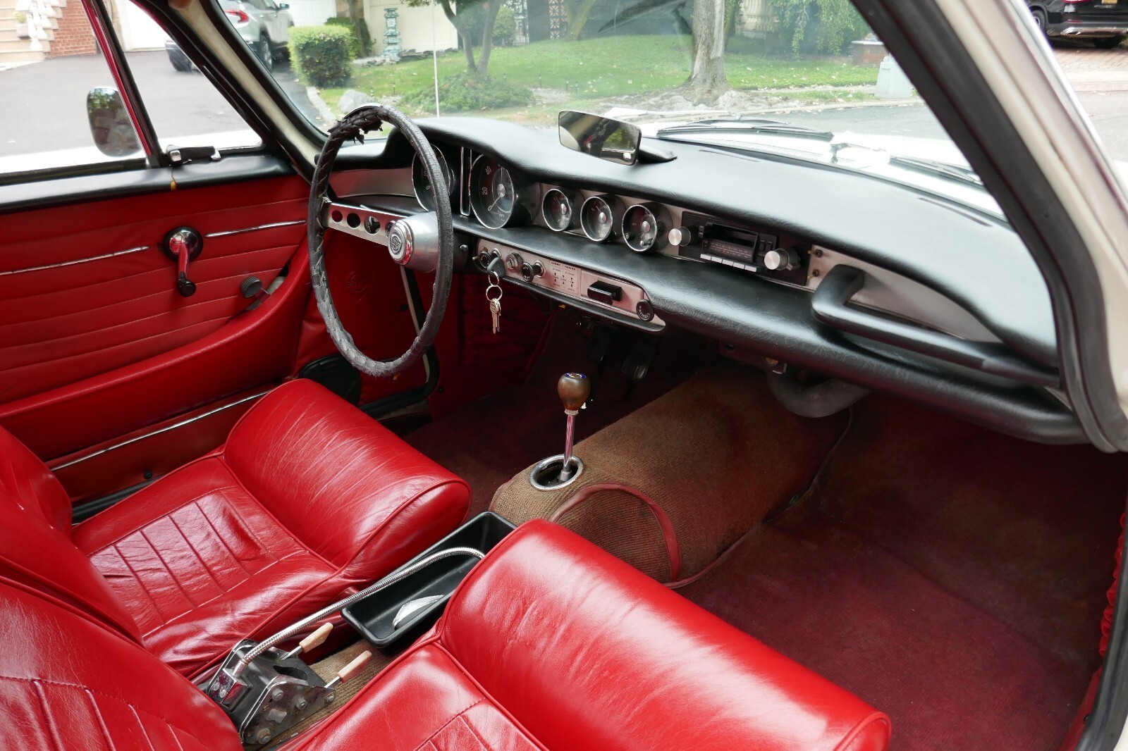 1968 Volvo P1800 Runs and Drives - photo 8