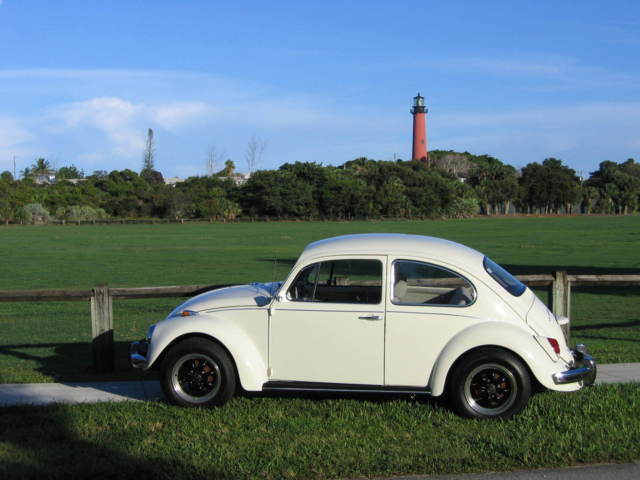 1968 VW BEETLE De Luxe 1968 Volkswagen Beetle - Classic