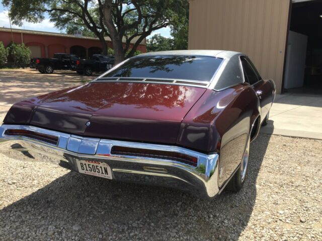 1968 Buick Riviera Maroon - photo 4