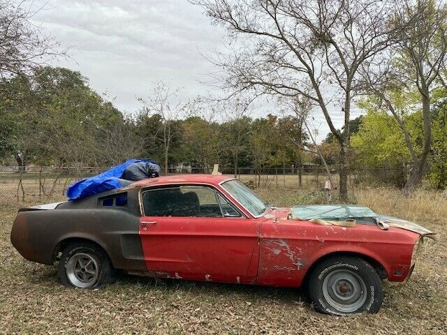 1968Ford Fastback - Engine runs strong. All you need to complete this beauty! 1968 Ford Mustang