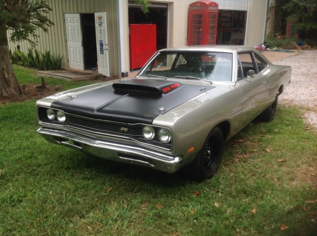 1969 Dodge Coronet - photo 2