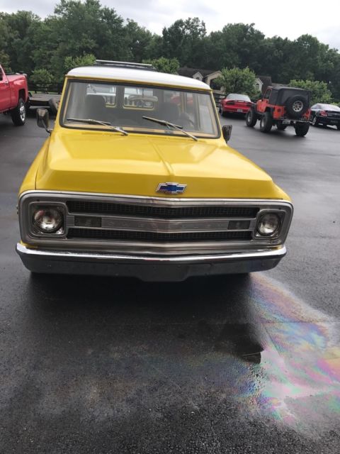 1969 Chevrolet Suburban - photo 3