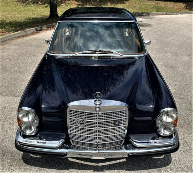 1969 Mercedes-Benz 300-Series 300SEL - photo 3