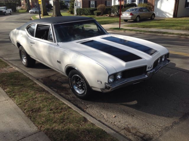 1969 442 Oldsmobile (Numbers Matching) 400 motor. 1969 Oldsmobile 442 2 Door