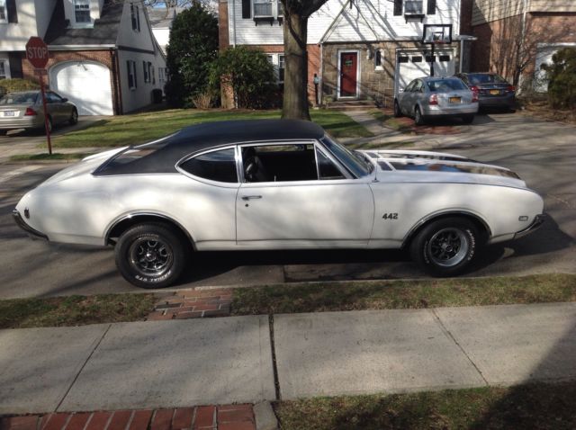 1969 Oldsmobile 442 2 Door - photo 2