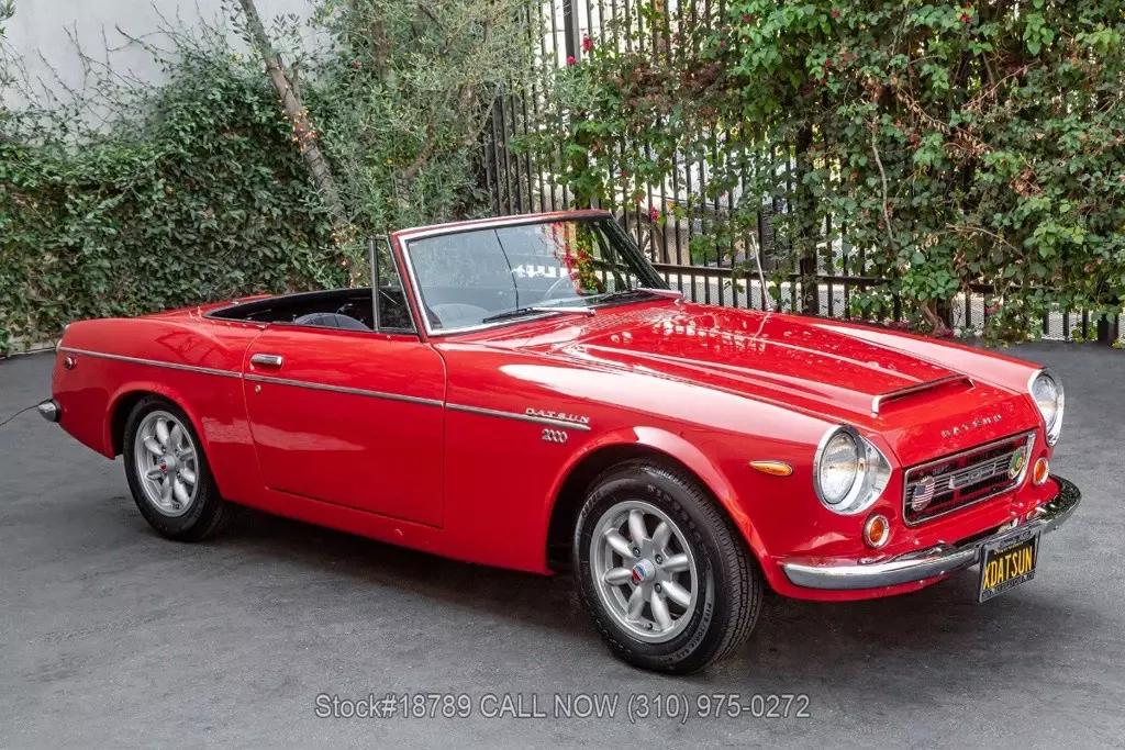 1969 Datsun 2000 Roadster 5-Speed - photo 3