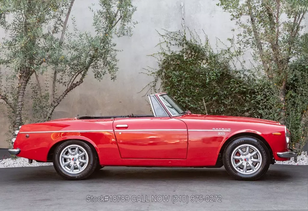 1969 Datsun 2000 Roadster 5-Speed - photo 4