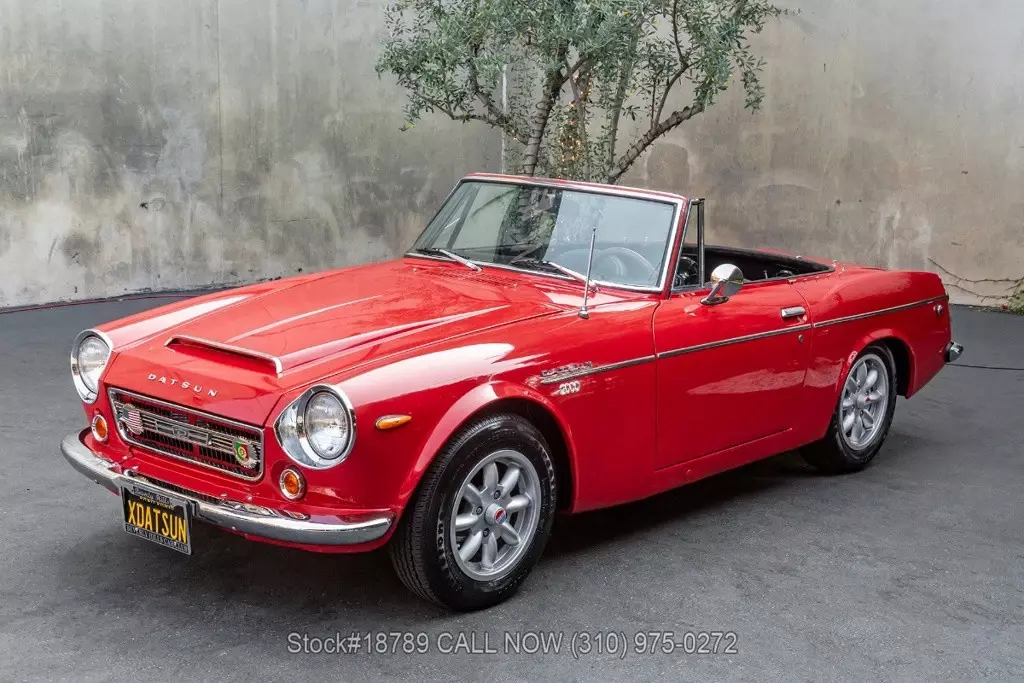 1969 Datsun 2000 Roadster 5-Speed - photo 8