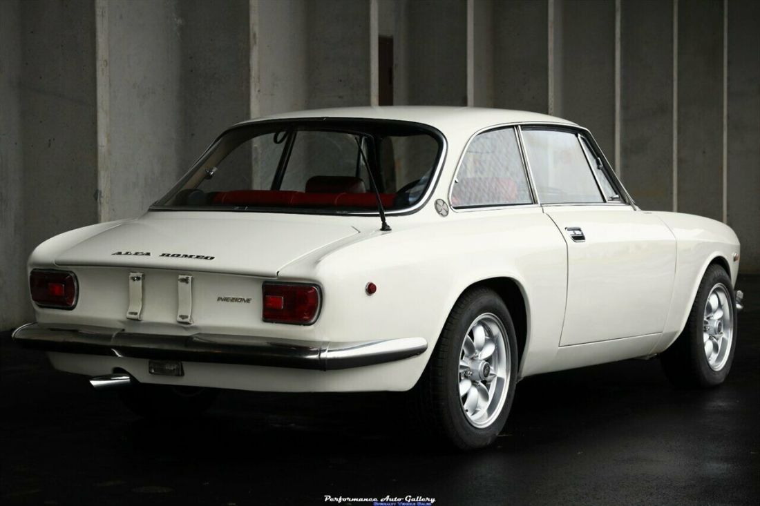 1969 Alfa Romeo GTV 1750 - photo 2