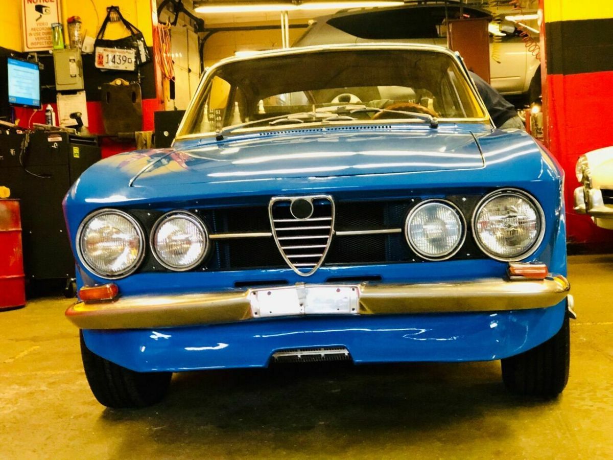 1969 Alfa Romeo GTV 1750 - photo 2