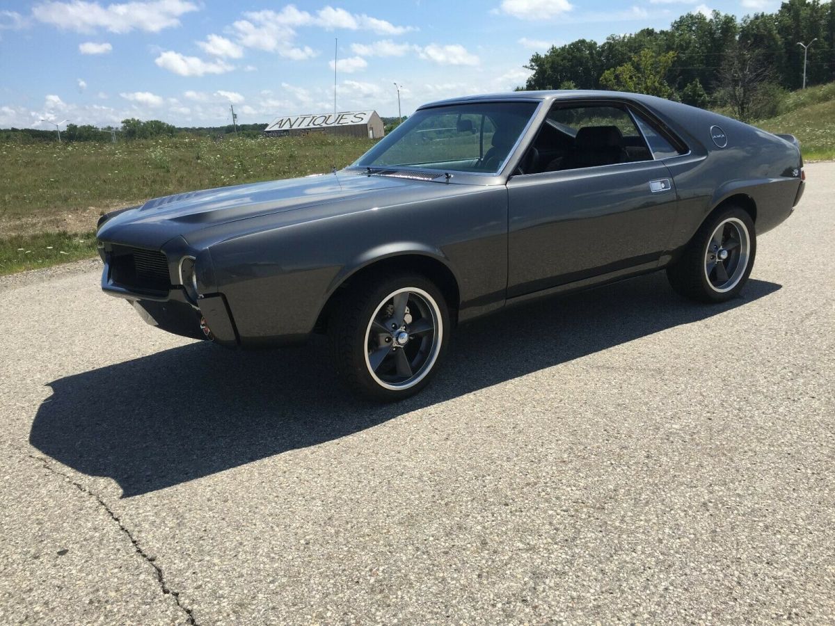 1969 AMC AMX 390 4 speed Hurst Go pak 1969 AMC AMX