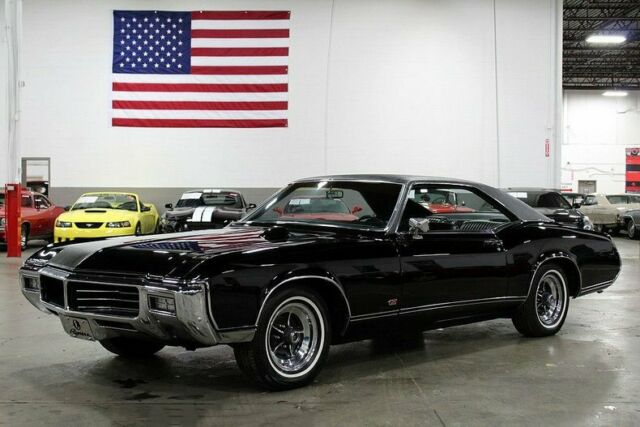 1969 Buick Riviera --