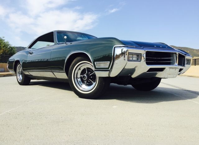 1969 Buick Riviera Base Hardtop 2-Door - photo 2
