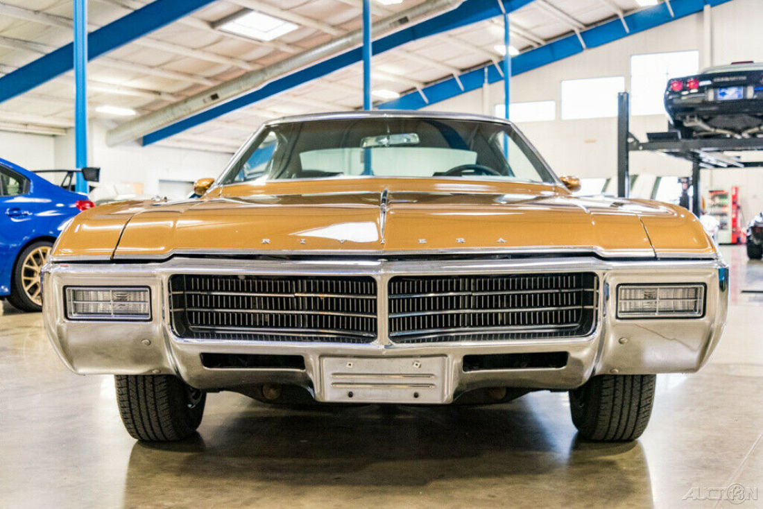 1969 Buick Riviera 2dr Coupe - photo 8