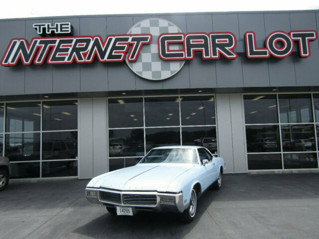 1969 Buick Riviera --