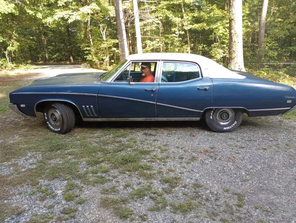 1969 Buick Skylark 4 door sedan 1969 Buick Skylark
