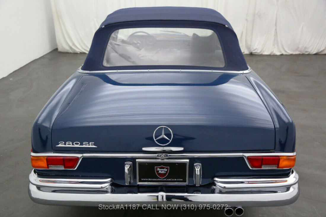 1969 Mercedes-Benz 200-Series Cabriolet - photo 11