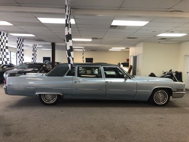1969 Cadillac Fleetwood Limousine - photo 4