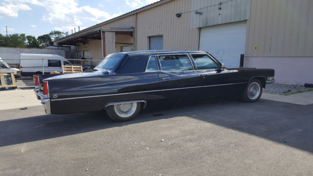 1969 Cadillac Fleetwood Series 75 (sedan) - photo 4