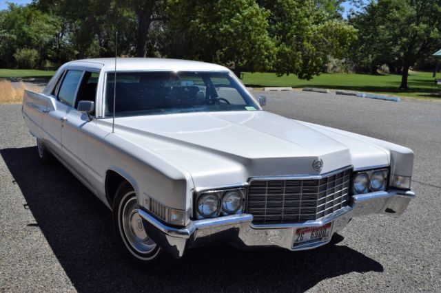 1969 Cadillac Fleetwood Series 75 Sedan 1969 Cadillac Fleetwood Limousine