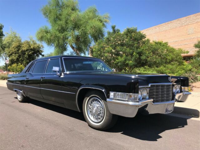 1969 Cadillac Fleetwood Series 75 Sedan Limousine - photo 2