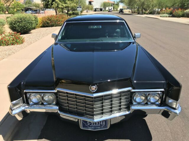 1969 Cadillac Fleetwood Series 75 Sedan Limousine - photo 6