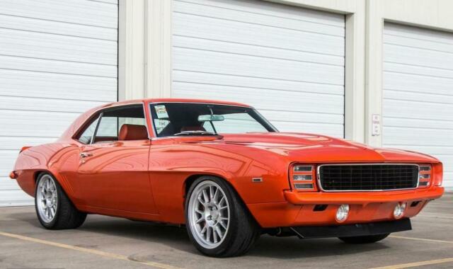 1969 Chevrolet Camaro DSE everything, A/C 6 sp restomod pro touring - photo 10