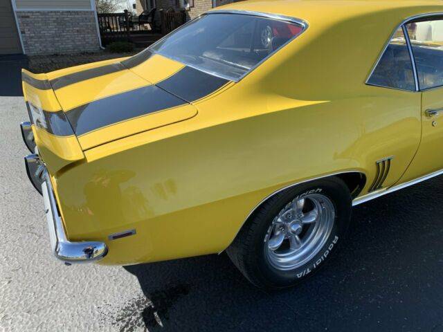 1969 Chevrolet Camaro - photo 11