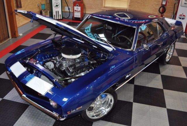 1969 Camaro Fuel Injected Big Block Pro-Touring 700R4 12 Bolt 1967 68 SS 396 427 1969 Chevrolet Camaro Z28 Big Block 454 Restomod MUST SELL! NO RESERVE!