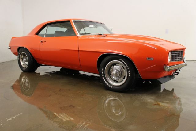 1969 Camaro GM crate 350 auto disc power steering mini tubbed bluetooth radio 1969 Chevrolet Camaro