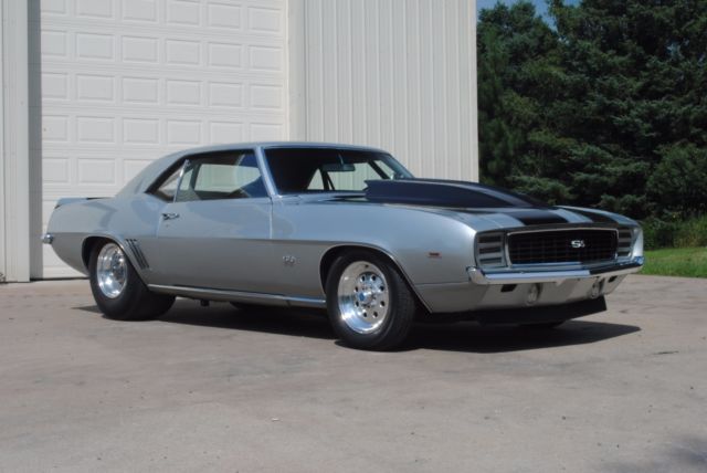 1969 Chevrolet Camaro - photo 2