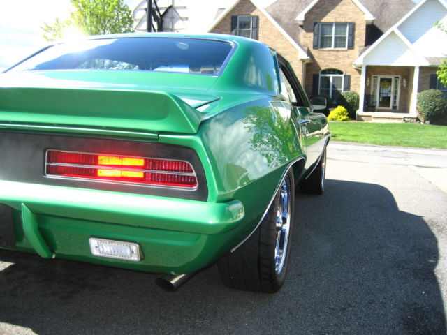 1969 Chevrolet Camaro - photo 10